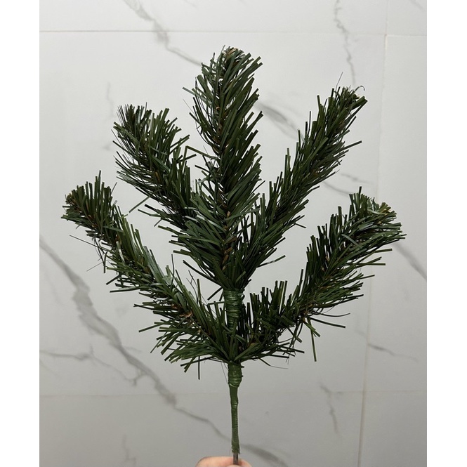 Hiasan Natal Daun Pinus