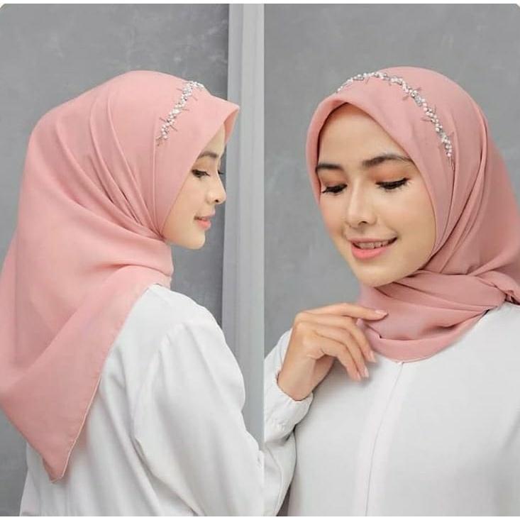 Hijab Segi Empat Bella PAYET / Kerudung Segi4 Payet / Jilbab Segiempat PAYET / Hijab Payet / Bella P