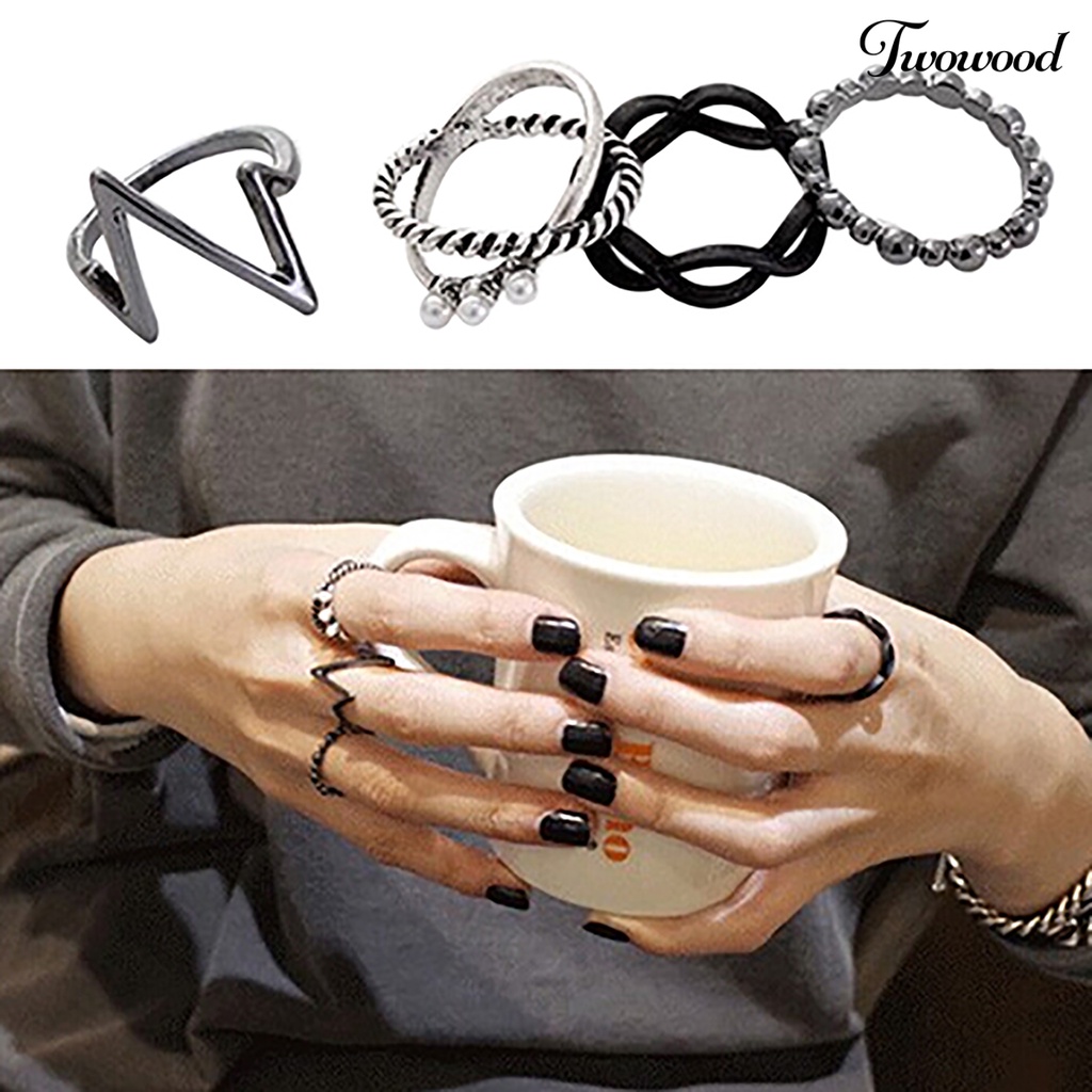 4pcs / Set Cincin Tidak Karat Tahan Lama 4 in 1 Gaya Punk Untuk Wanita