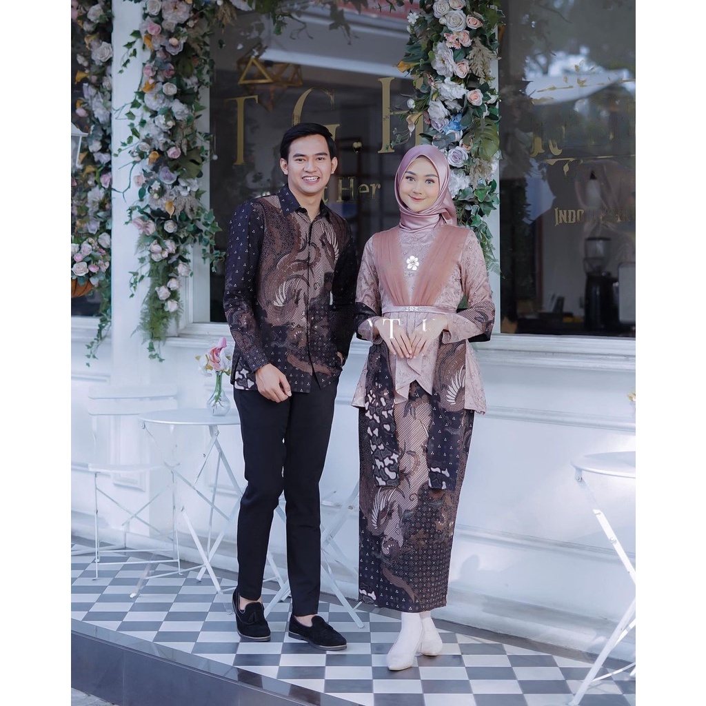BAJU COUPLE AVEENA BROWN KEBAYA WISUDA TERBARU  KEBAYA LAMARAN KEBAYA TUNANGAN TERBARU 2022