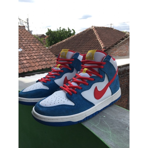 nike sb dunk high doraemon