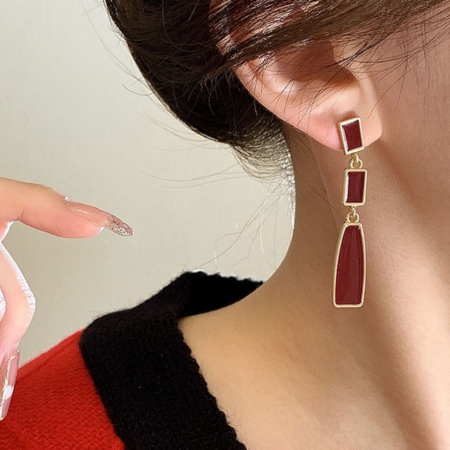 Anting Klip Telinga Panjang Bahan 925 Silver Aksen Mutiara Warna Merah Untuk Wanita