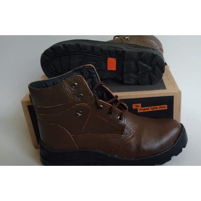 SEPATU PRIA SAFETY/SEPATU SAFETY KRUSHER MURAH /SEPATU SAFETY KULIT ASLI UJUNG BESI SOL KARET