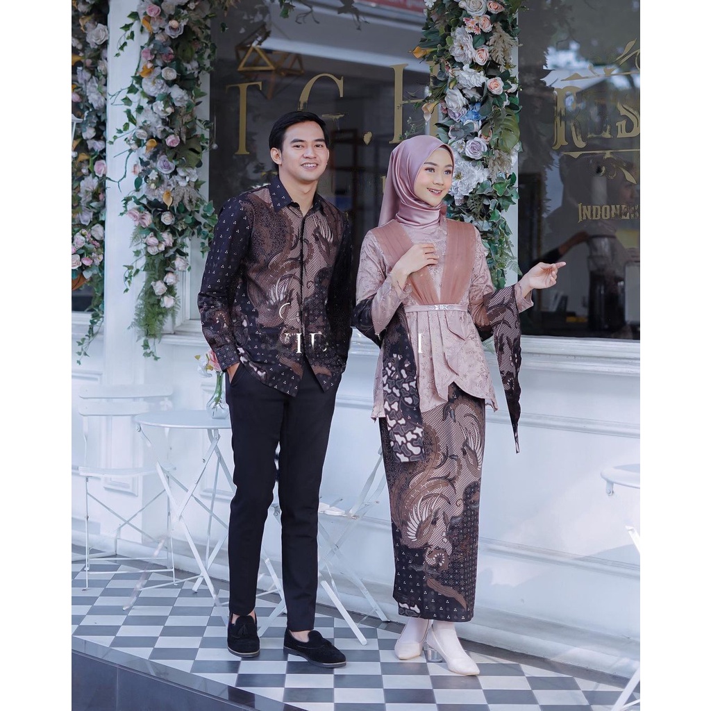 BAJU COUPLE AVEENA BROWN KEBAYA WISUDA TERBARU  KEBAYA LAMARAN KEBAYA TUNANGAN TERBARU 2022