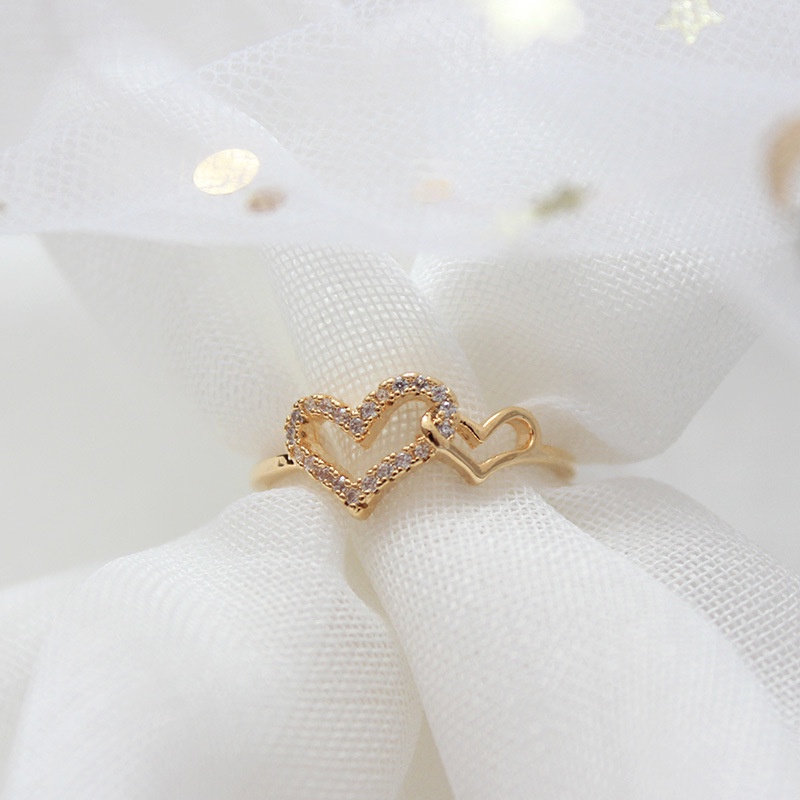 Cincin Zircon Berlian Imitasi Bentuk Hati Bahan Titanium Steel Lapis Emas Untuk Wanita