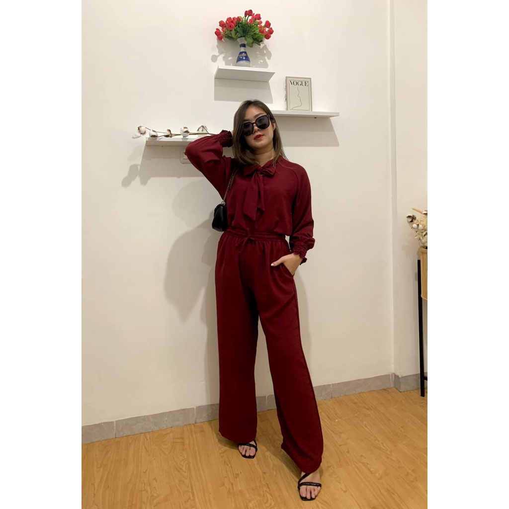 lookatmeofficial • Lalisa Crinkle One Set Wanita Blouse dan Celana