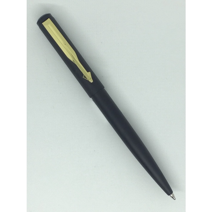 

Pulpen Parker Vektor M.Black Gold Trim ( Klip Emas )
