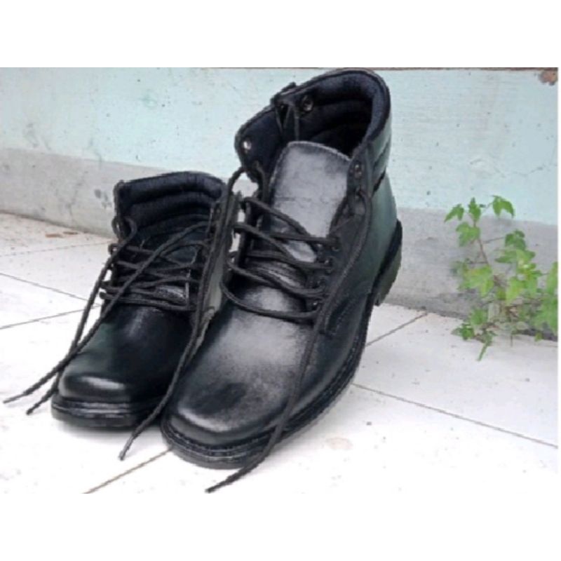 Sepatu pdh tali pria kulit asli sol hak 3 cm security dinas polri satpam kantor pantofel formal warna hitam boot bandung bogor jakarta depok banten bekasi cirebon karawang size 39 40 41 42 43 44 45