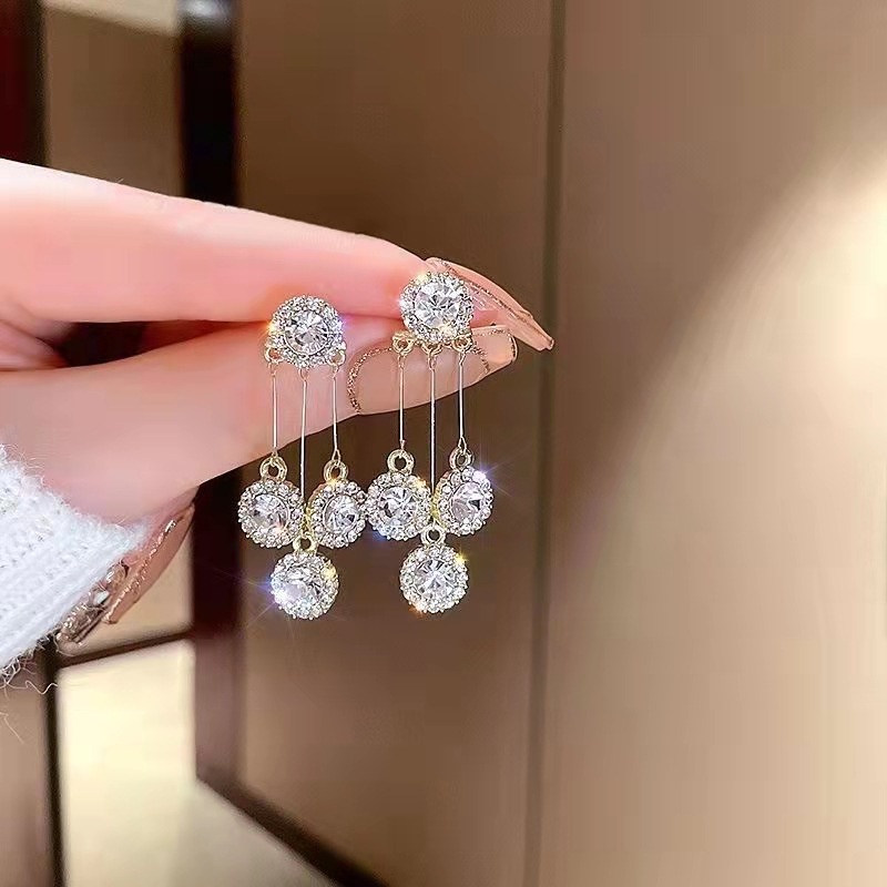 1 Pasang Anting Giwang Panjang Elegan Dengan Kristal + Berlian Imitasi Untuk Wanita