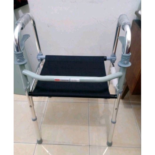 Jual Alat Bantu Jalan Walker Duduk Gea Fs L Shopee Indonesia