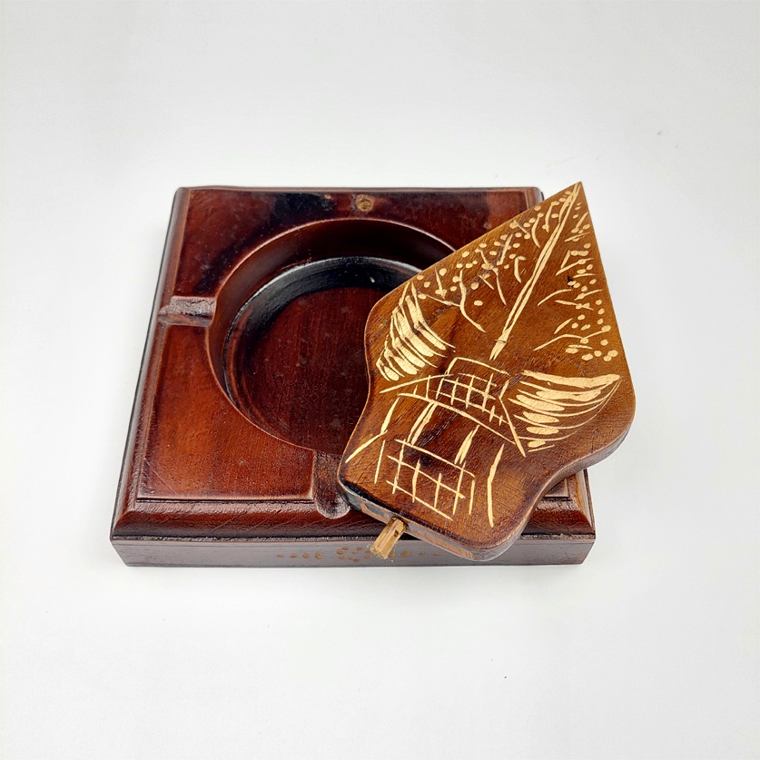 Asbak Model Gunungan Wayang Cukit Kayu Jati Antik