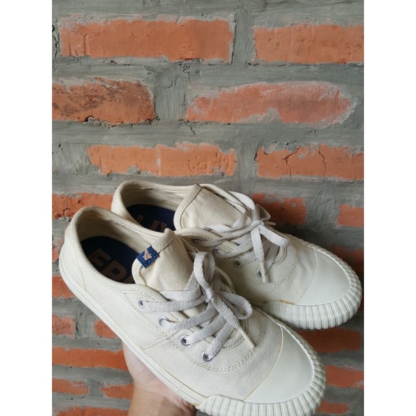 Sepatu Second Brodo Vulcan Low Off White size 41 Original Lokal Made in Indonesia