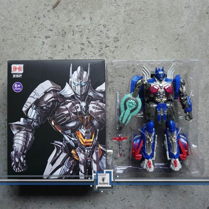 Diecast mobil besi Optimus prime Transformer bmb baru