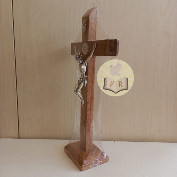 

Salib Duduk / Meja Bahan Kayu - Benedictus Tinggi 30cm - Logam Pewter