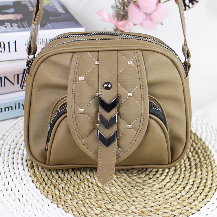 Luna Aura Tas Selempang Wanita Oval Cevron 3 Ruang Slingbag Wanita Terbaru Tas Wanita Kekinian Tas ootd