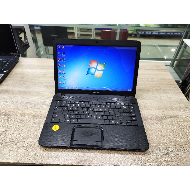 LAPTOP LEPTOP TOSHIBA 14INC RAM 4GB SIAP PAKAI KONDISI BAGUS GRESS