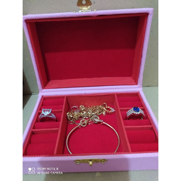 kotak perhiasan bs unk isi 6cincin+1kotak kosong ditengah unk kalung gelang anting liontin LM