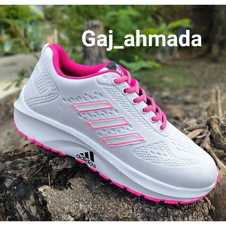 Sepatu Pria Sneakers Kasual Strip
