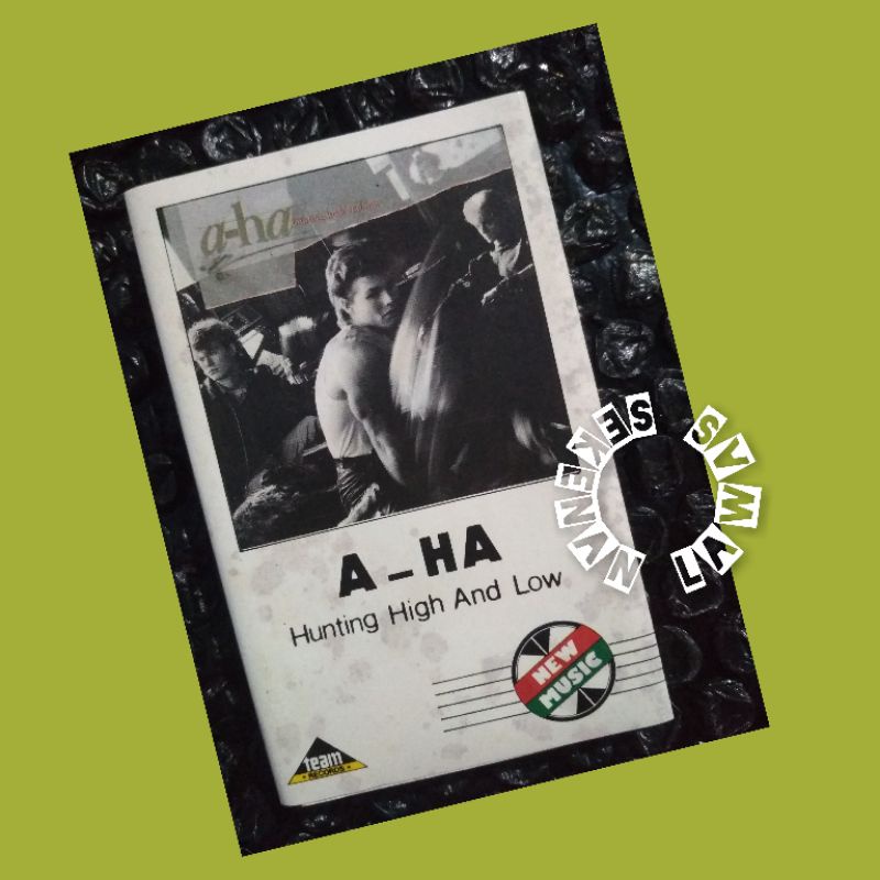 Kaset Pita AHA - Hunting High And Low (Cover Ada Bercak Noda /Pita Bagus)