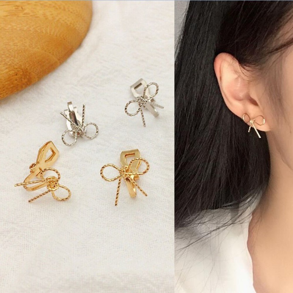 Anting Klip Tanpa Tindik Bentuk Pita Warna Emas / Silver Untuk Wanita