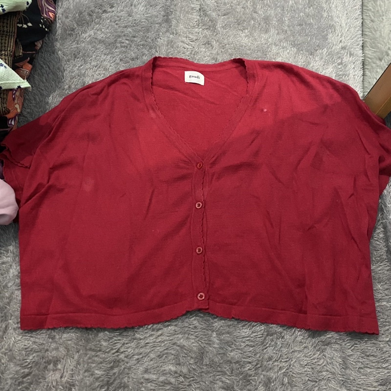 atasan gaudi merah maroon