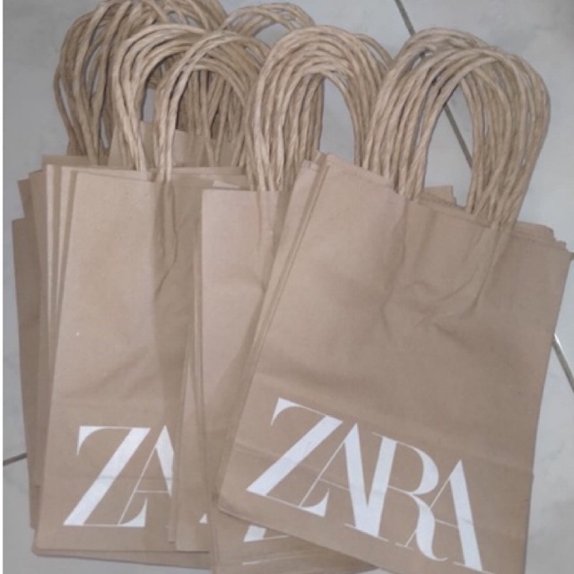 

Paper Bag Kecil Zara