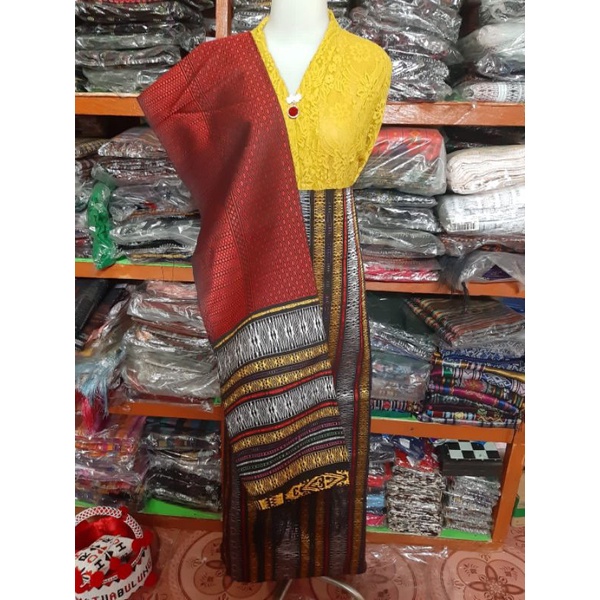 SONGKET SEMI TUMTUMAN TARUTUNG WARNA MERAH