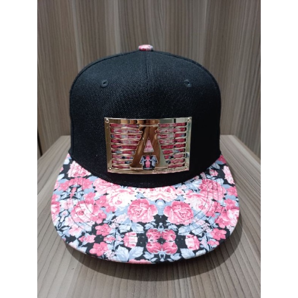 topi Logo A besi visor bunga