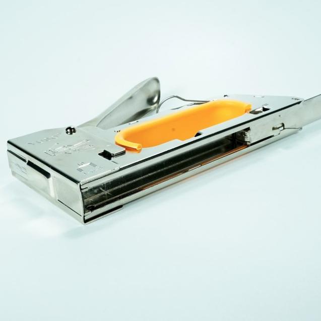 

Mesin Hand Stapler Tacker Manual YUSO Y23 Tembak Staples 13/6 13/8