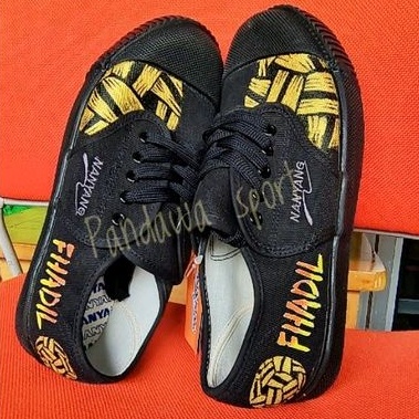 nanyang hitam motif bola