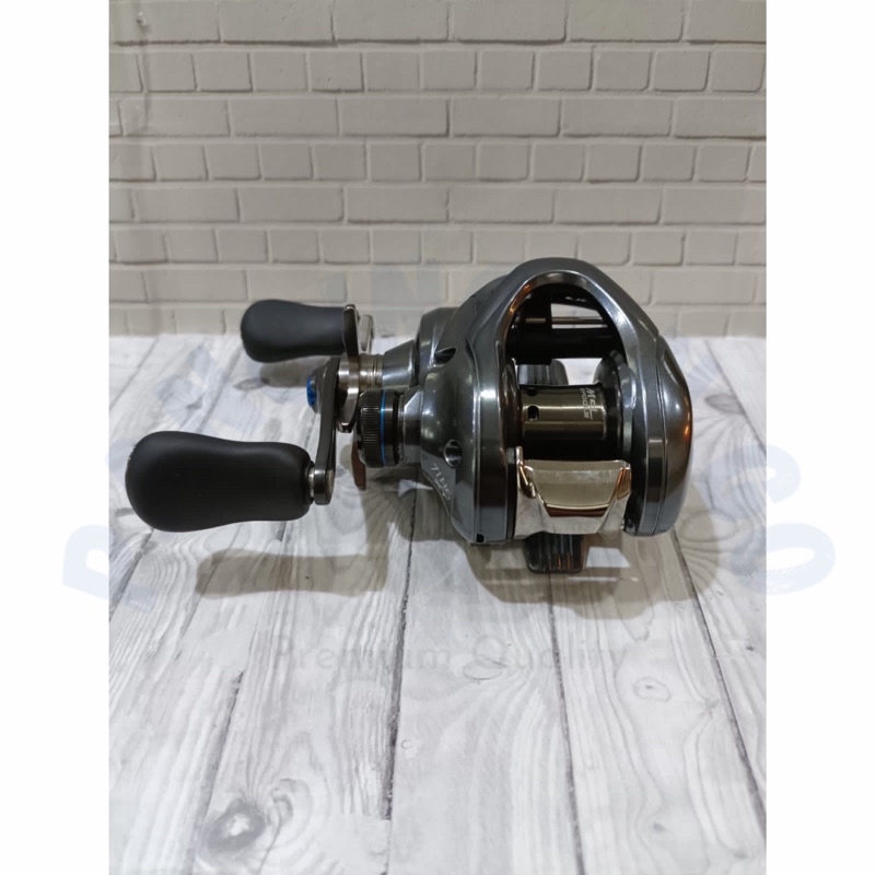 Reel Shimano SLX DC XT 71HG 2022