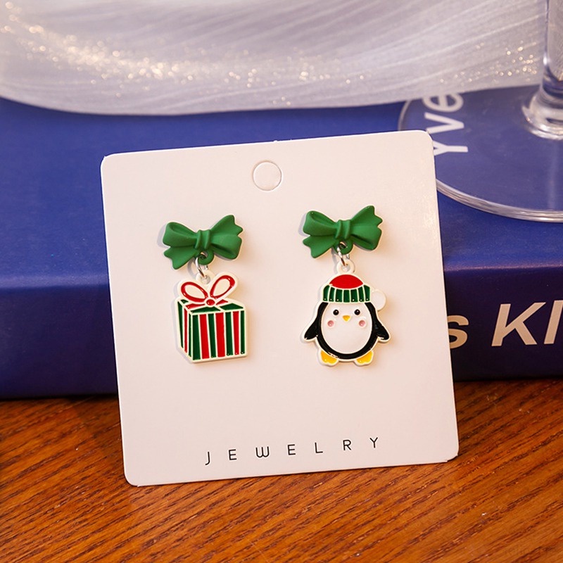 Anting Desain Pohon Natal Snowman