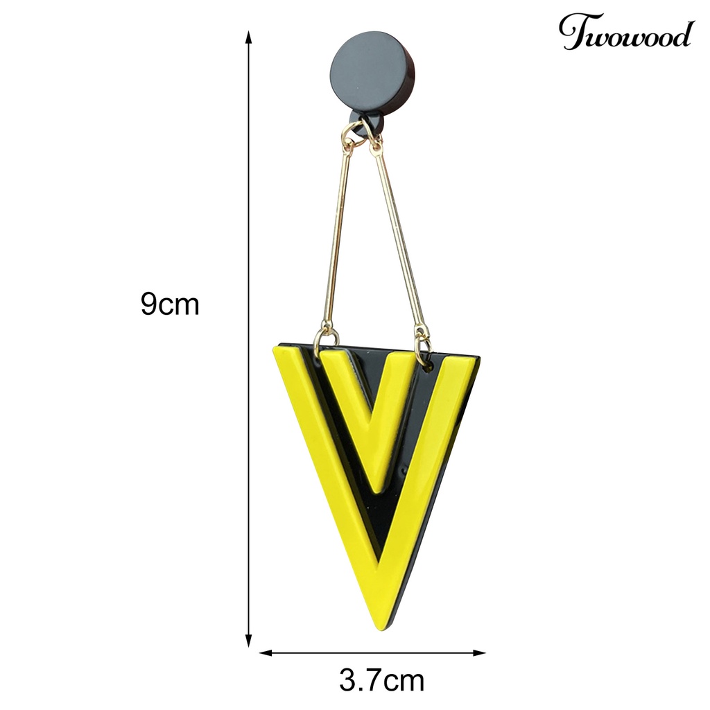 1 Pasang Anting Stud Panjang Bentuk Segitiga Geometris Electroplating Warna Kontras Untuk Wanita