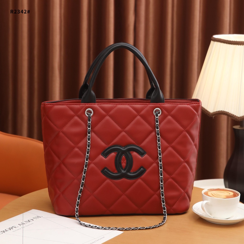 Ch Quilted Grand Shopping Tote Bag R2342