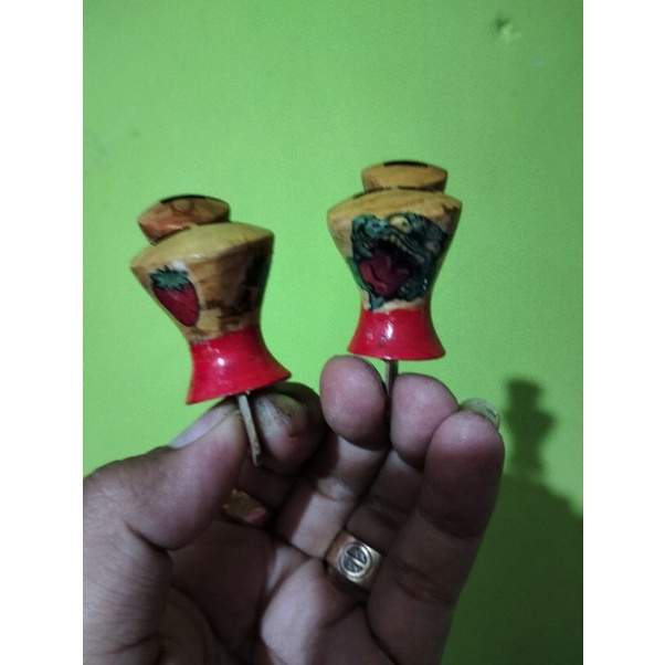 sawangan merpati burung dara kayu atas kuningan bergambar