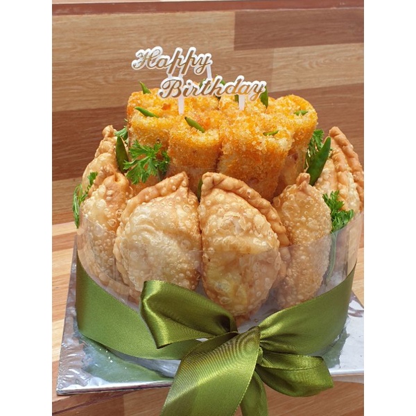 

kue ulang tahun / jajanan pasar/ risol tart/pastel tart/ cake ultah