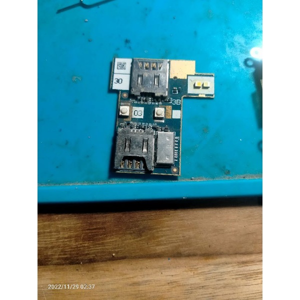 tempat sim dan memori asus x007d asus go