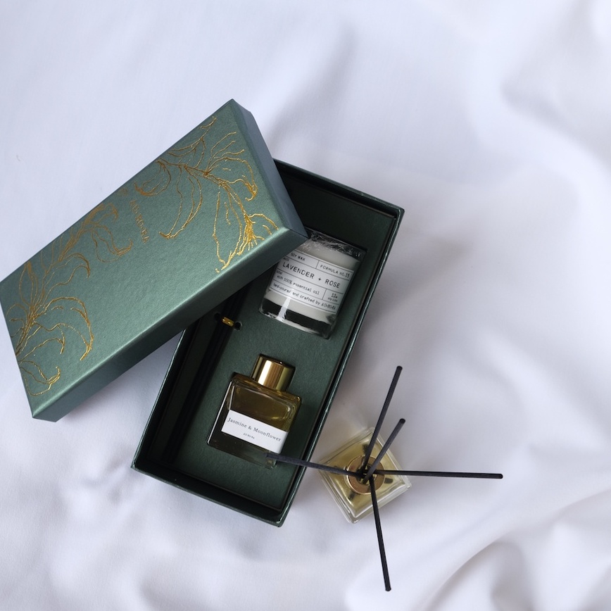 Aurora Reed Diffuser Candle Hardbox Gift Set - Eid Hampers Lebaran