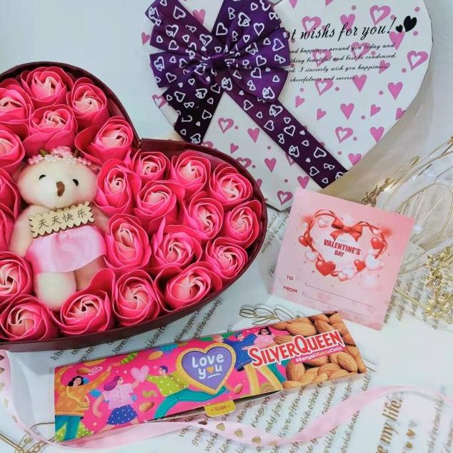 

Onemarkets Kado Bunga Valentine Kotak Love - Kado Anniversary F003D - Biru