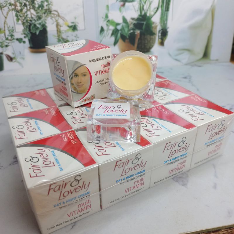 LUSINAN CREAM FAIR&amp;LOVELY SUPER ISI 12 PCS