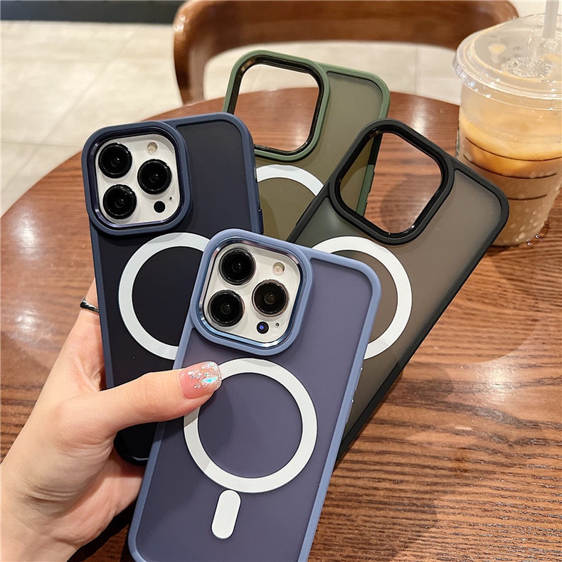 Hard case Pelindung Lensa Kamera Dengan Cincin Magnetik Bahan Logam Untuk iphone 14 pro max plus 13 12 11 pro max