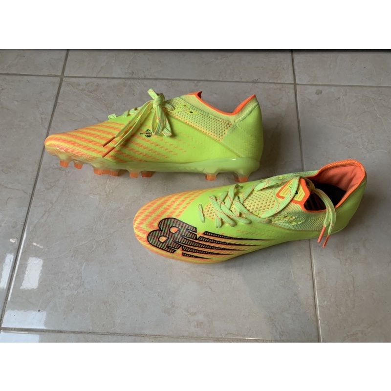 sepatu bola second / bekas