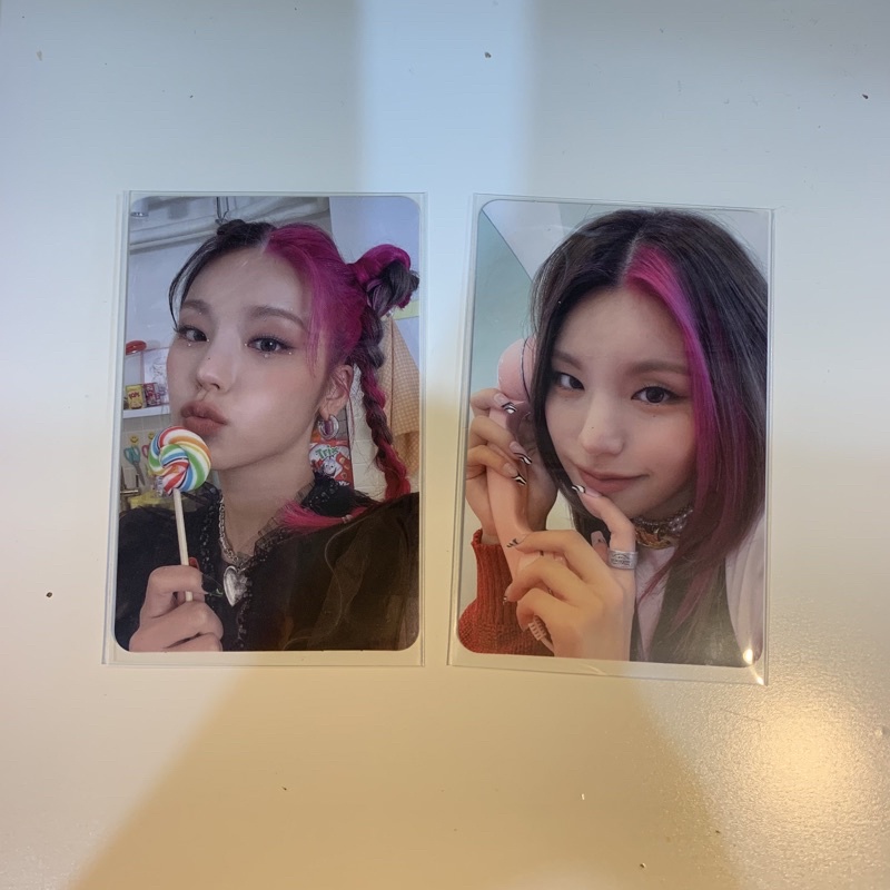 ITZY YEJI CRAZY IN LOVE PC PHOTOCARD OFFICIAL