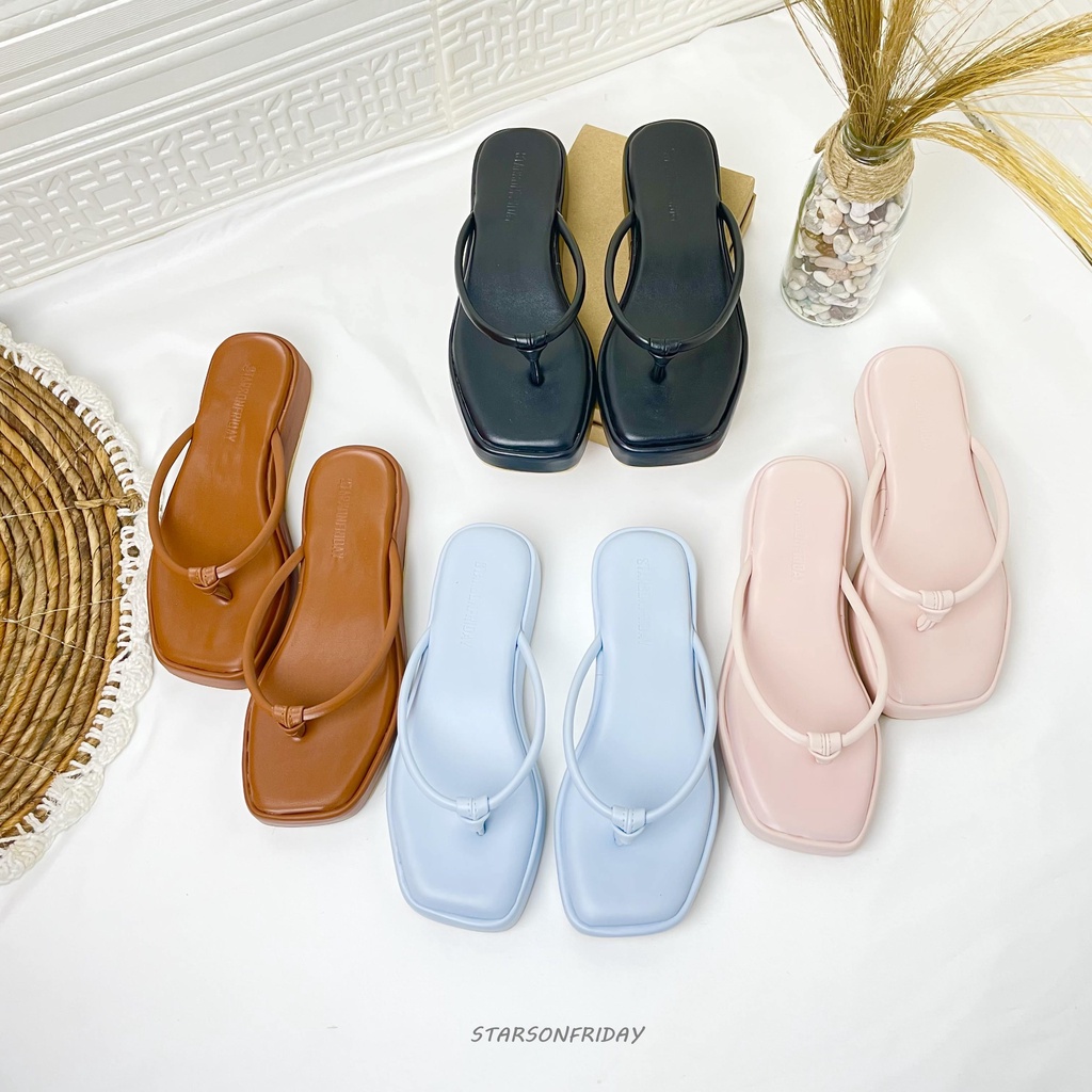 DELISHA SENDAL WANITA - STARSONFRIDAY