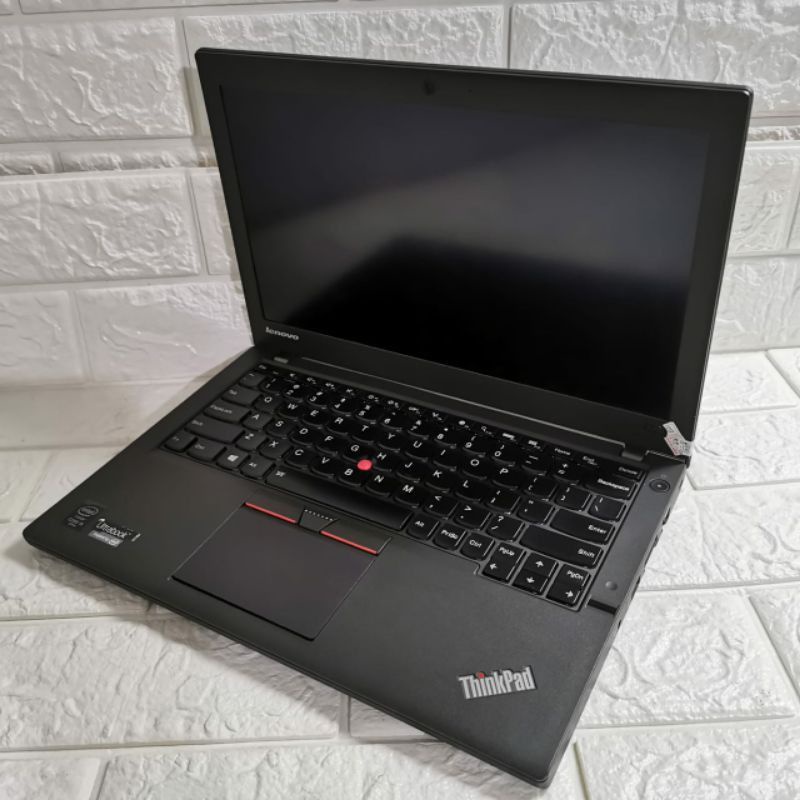 Laptop Lenovo Thinkpad X250  Core i5 Gen 5 Ram 8GB SSD 256GB