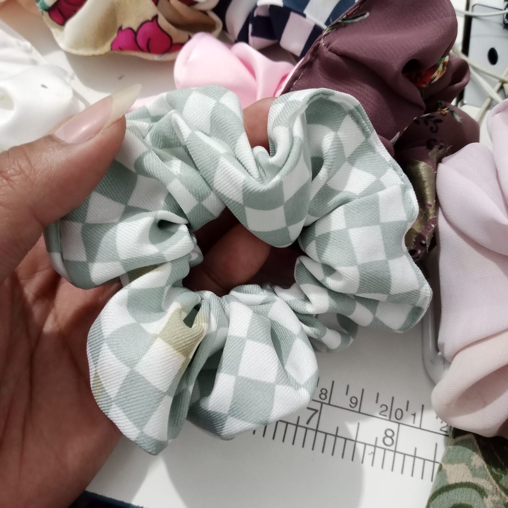 Scrunchie Ikat Rambut Reject Cacat Kotor Kain Masih Layak Pakai