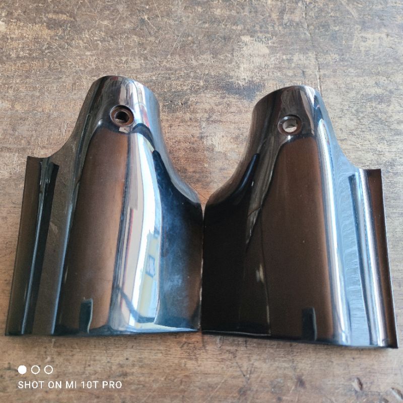 Tutup Shock Depan Suzuki Tornado GX GS Hitam Original Suzuki