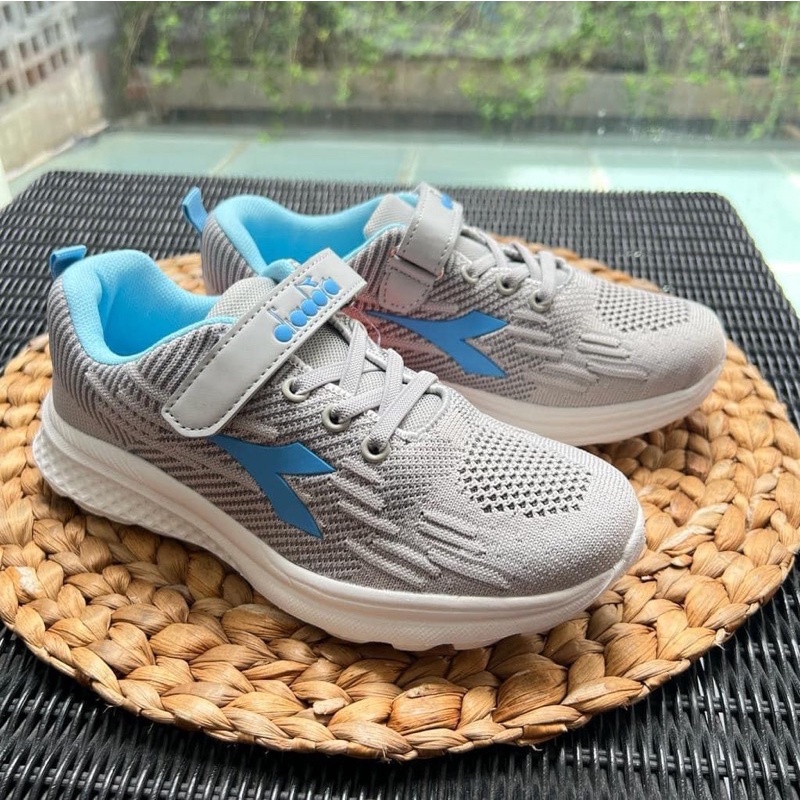 Sepatu Women PYB