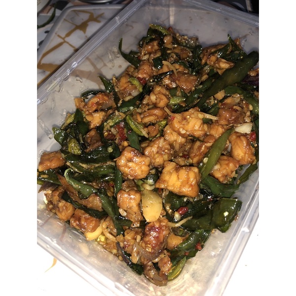 

MASAKAN RUMAHAN "oseng tempe teri cabai hijau