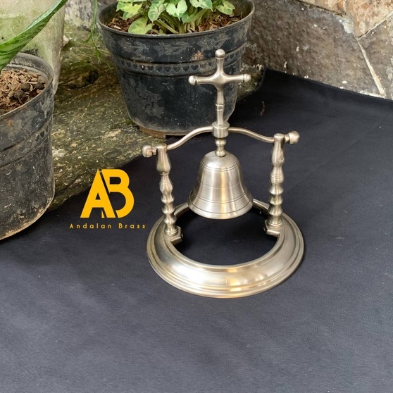 Bel lonceng kuningan salib / lonceng meja salib kuningan - chrome